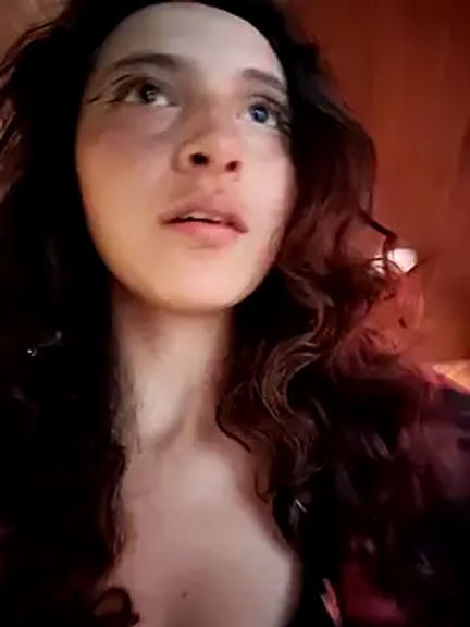 _Laary_Lily