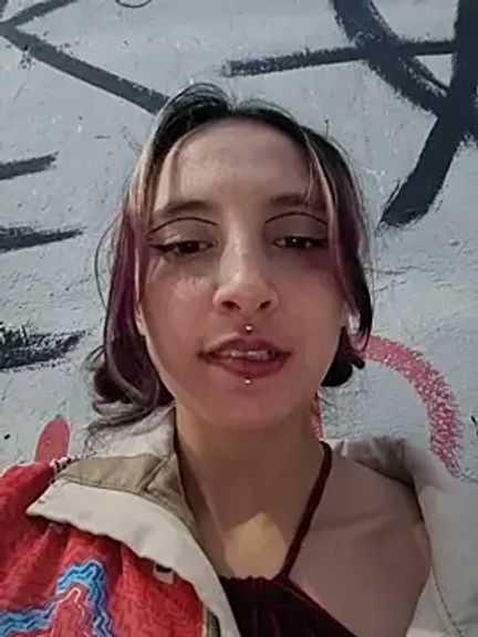 _Laary_Lily