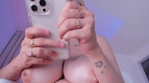 bella_adams_