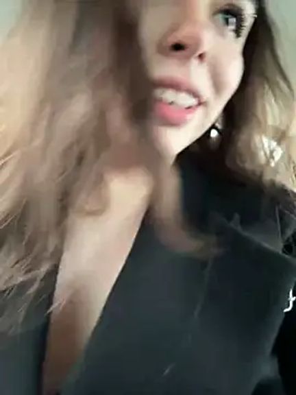 pantyless