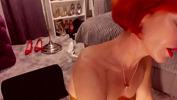 Jullia_Moor