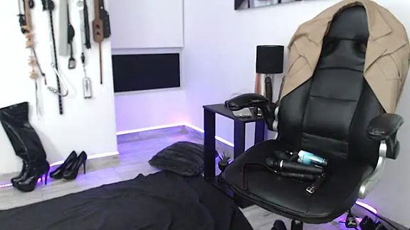 alison_slave