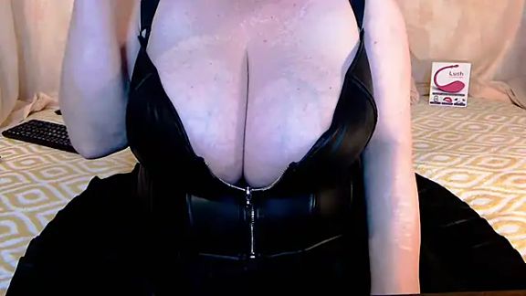 SugarBoobsxxx