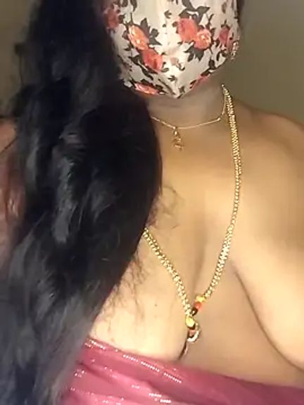 Sexy_Radhikaa
