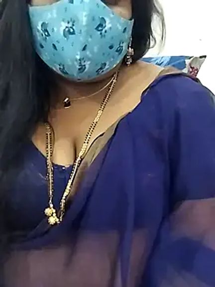 Sexy_Radhikaa
