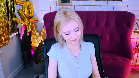 LeonaStane