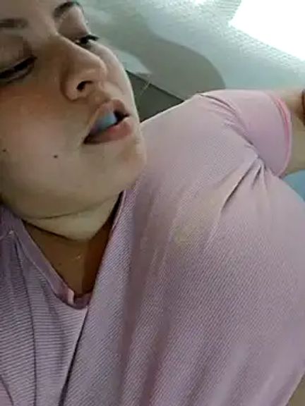 carola_hotwife