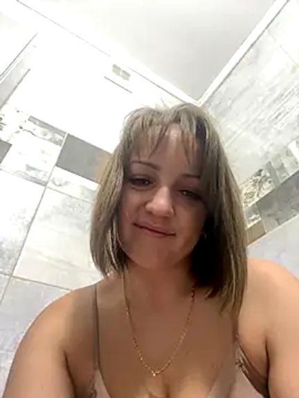 Amelie_Shy