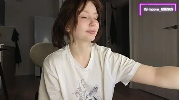 Sakura_Moore