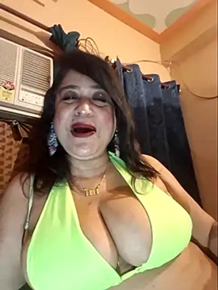 Hot_Queen77