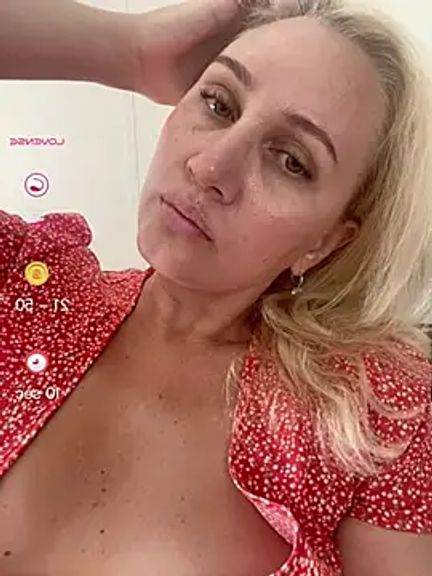 YourBlondee
