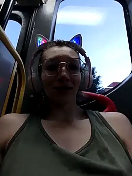 Lucy_cole