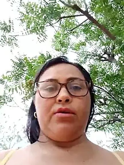 Dirty-Momm-Divorced-Hot