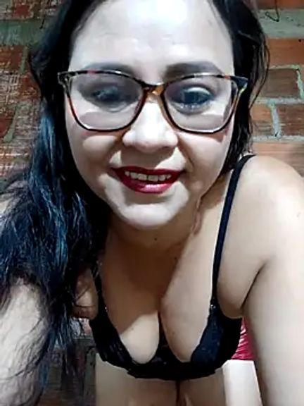 Dirty-Momm-Divorced-Hot