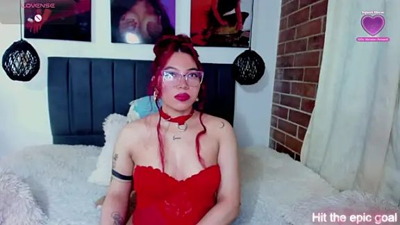 kyliejenner_hot