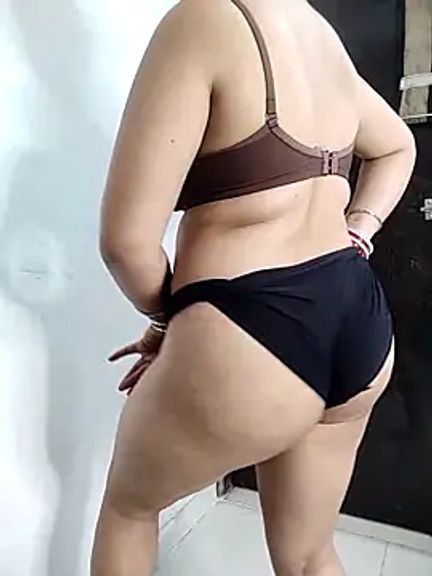 Diya_Chopra