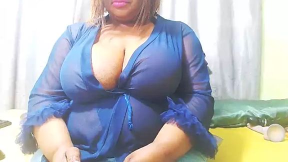 BustyMatureStepmum
