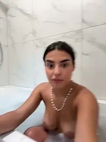 cute_carly_