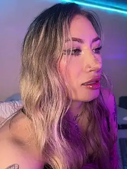 Lally_Valencia__