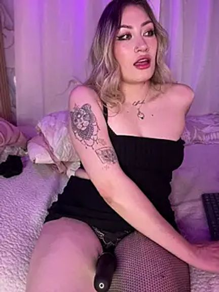 Lally_Valencia__