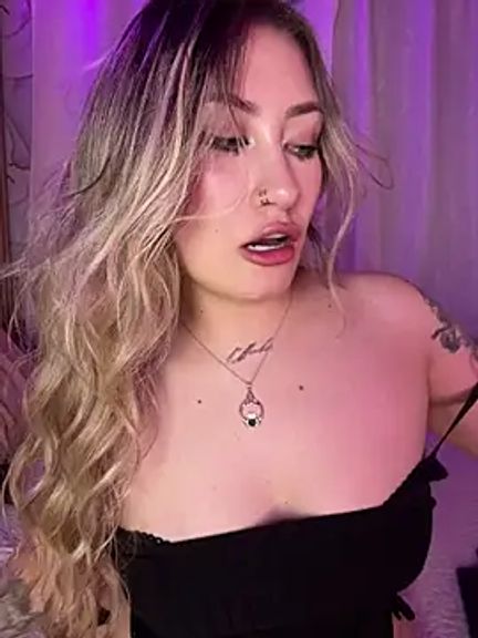 Lally_Valencia__