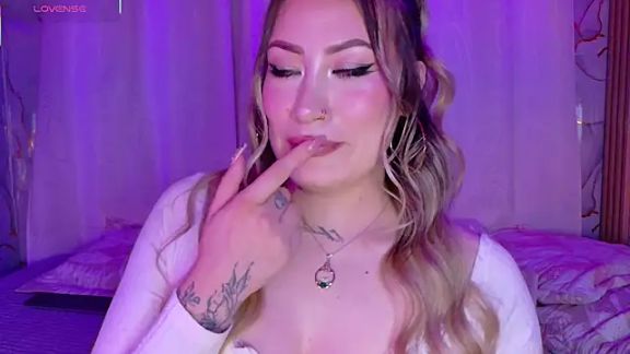 Lally_Valencia__