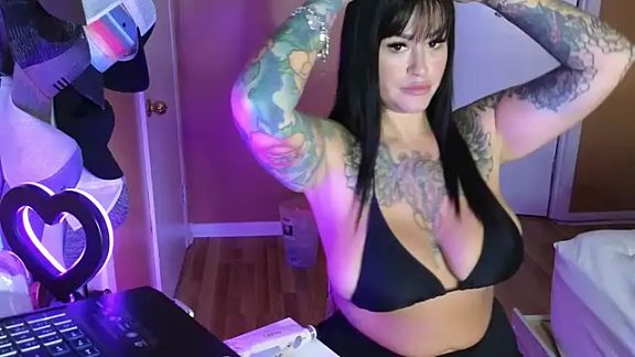 TexasTattooedHouseWife