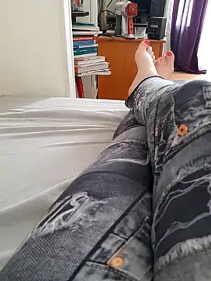 feetclara7