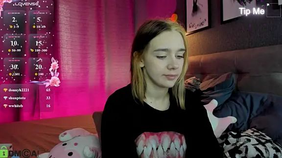 Lesi_Moonie01