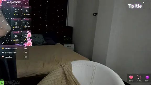 Lesi_Moonie01