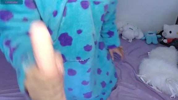 hellokitty__valery