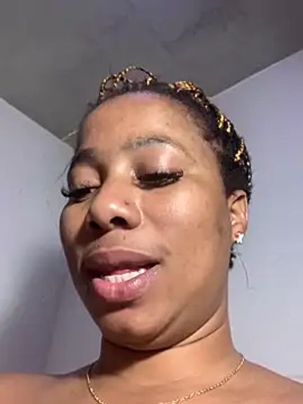 CurvyDesire1
