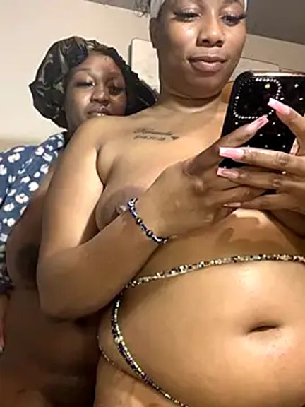 CurvyDesire1