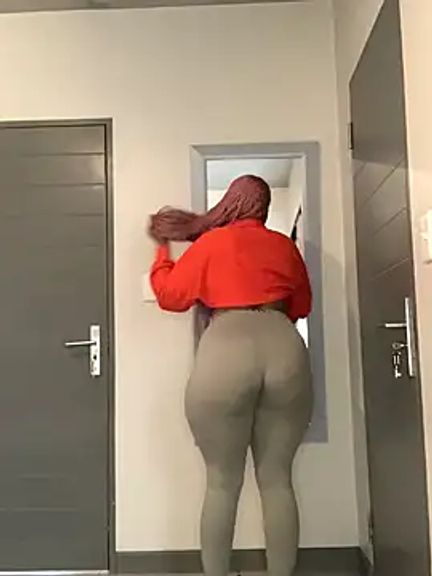 CurvyDesire1