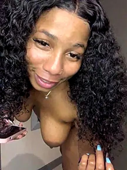CurvyDesire1