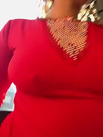 CurvyDesire1