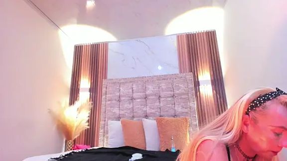 AnastasiaTaylor_