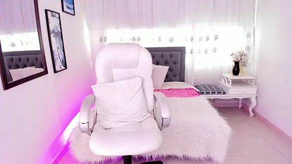 mia_grey_21
