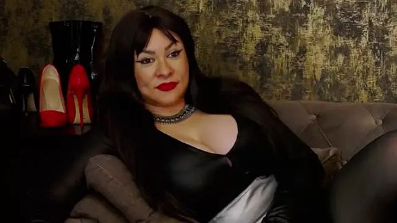 MistressAmberCrost