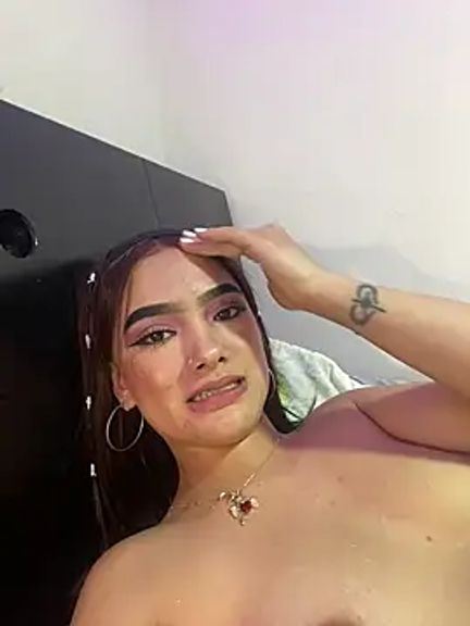 Chloe_Fox1905
