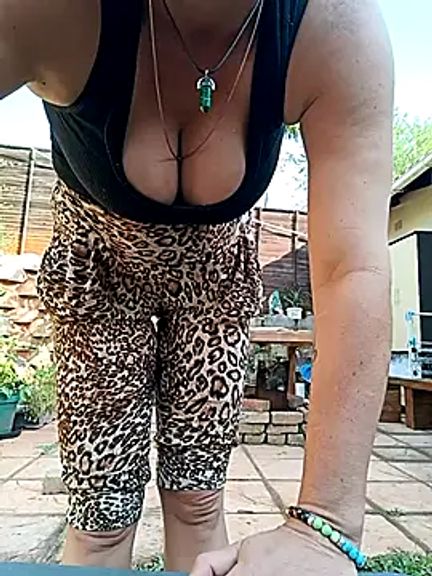 Erotic_moon69