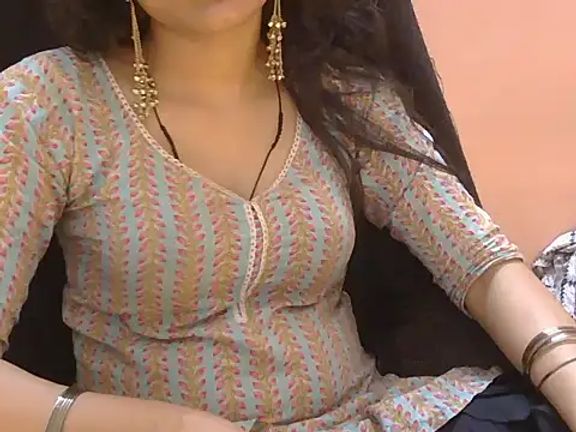 Adorable_Esha
