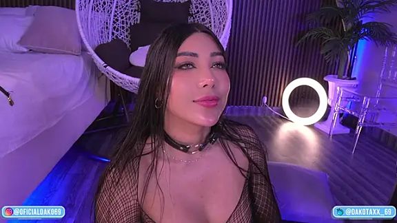 Dakota_Lee
