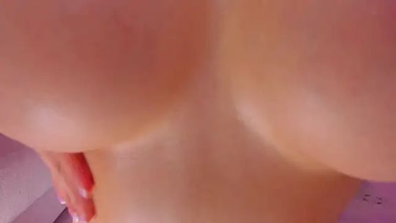 Leah_Grey