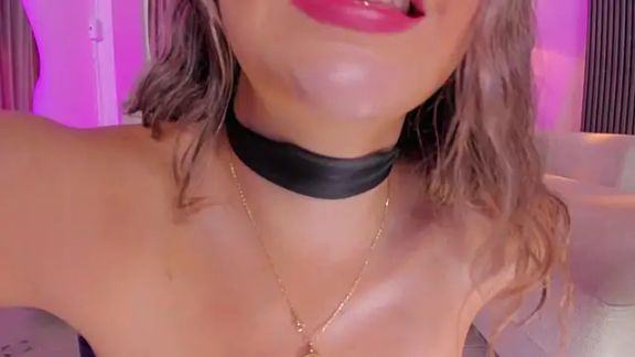 Leah_Grey