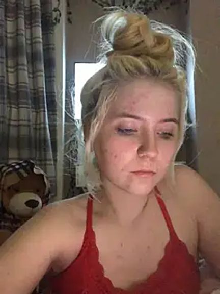 Blondie_Sofia_Essexbabe