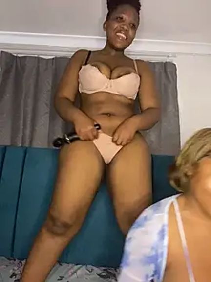 CuteSexyBoobz