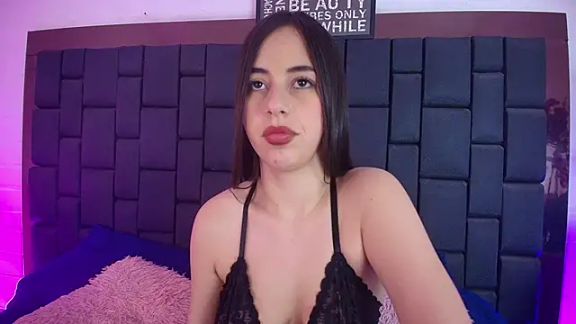 Lexi_Howard_