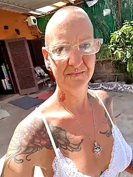 Emma_Milf25