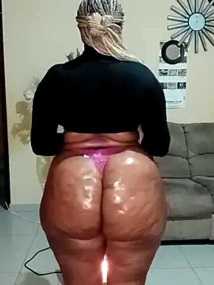 Luciouslips00